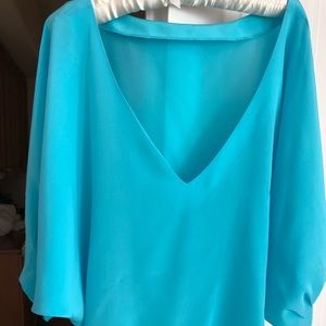 GORGEOUS TRINA TURK BLOUSE